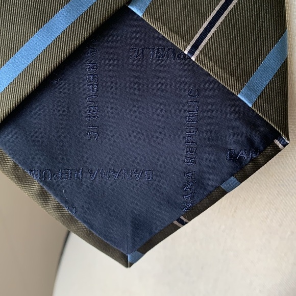 Banana Republic Factory Made in Turkey 100% Silk Tie EUC 58" Long - Picture 5 of 8